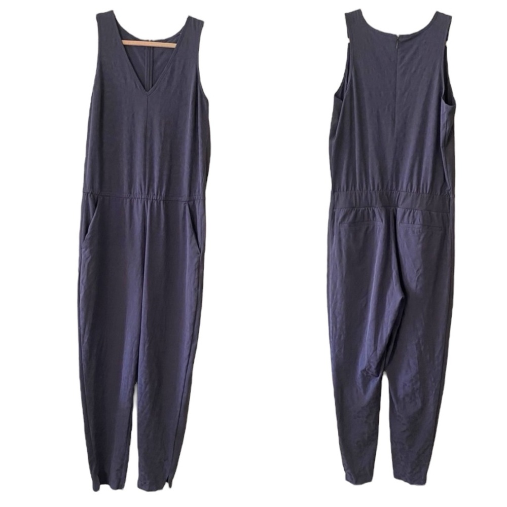 ATHLETA Brooklyn Animal Print Jacquard V neck Jumpsuit Slate Blue Size 12 -- WOW - Picture 4 of 11
